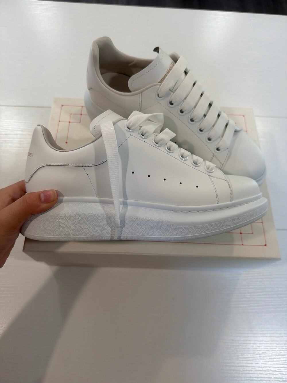 NWT Alexander McQueen Runway Trainers Sneakers Size 39